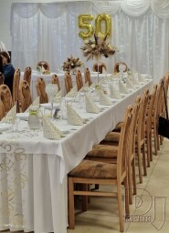 Oslava sa konala v Šuranoch v reštaurácii - Lipa - päťdesiatka, okr. Nové Zámky dňa 14.2.2026 na oslave hral DJ MARK 